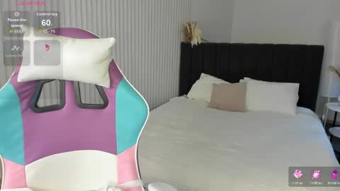aria_mila online show from 06-02-26, 03:08