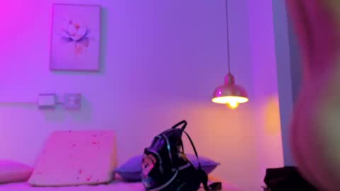 Snapshot of aria_millers1 chatting on 05-08-26, 11:15 aria_millers1 online show from 05-08-26, 11:15