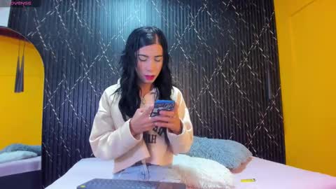 Aria Millers  online show from 10-16-25, 11:33