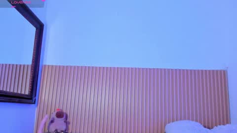 Aria Millers  online show from 12-16-25, 04:01