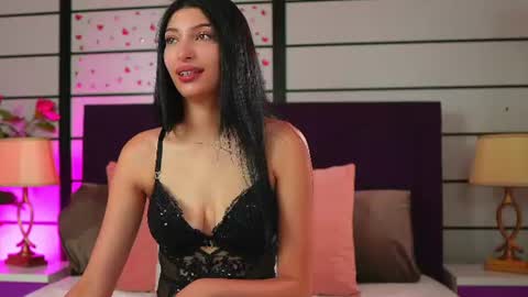 Snapshot of aria_moon18 chatting on 06-22-26, 04:53 Aria online show from 06-22-26, 04:53
