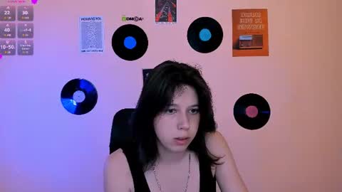 Snapshot of aria_wild_ chatting on 06-13-26, 07:23 aria_wild_ online show from 06-13-26, 07:23