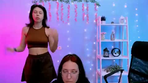 Snapshot of aria_wild_ chatting on 06-22-26, 03:25 aria_wild_ online show from 06-22-26, 03:25