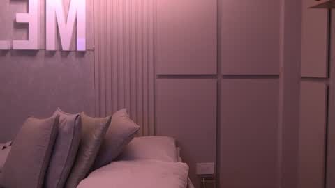 Snapshot of ariaa_isabell chatting on 06-30-26, 06:31 Ariaa online show from 06-30-26, 06:31
