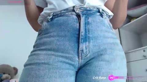 Snapshot of ariacoral chatting on 10-12-25, 12:15 ariacoral online show from 10-12-25, 12:15