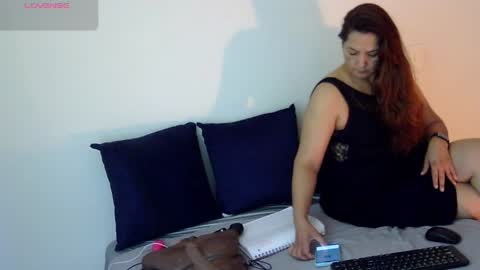 Snapshot of ariadna_grad chatting on 04-06-26, 01:12 A r i a d n a online show from 04-06-26, 01:12