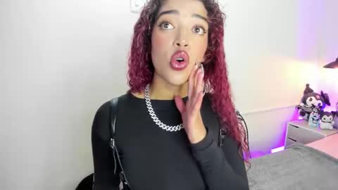 Snapshot of ariadnaaa_ chatting on 11-11-25, 03:28 Ariadna online show from 11-11-25, 03:28