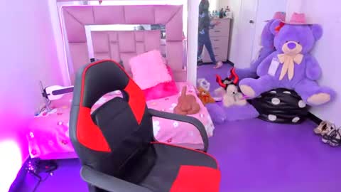 ariadnacappelletty online show from 07-13-26, 04:54