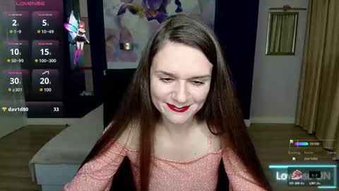 Snapshot of ariagrays chatting on 10-31-25, 09:49 AriaGray online show from 10-31-25, 09:49