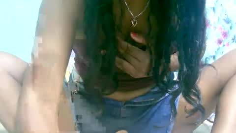 Snapshot of ariah13 chatting on 12-20-25, 02:18 ariah13 online show from 12-20-25, 02:18