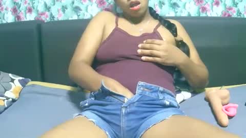 Snapshot of ariah13 chatting on 01-13-26, 06:57 ariah13 online show from 01-13-26, 06:57