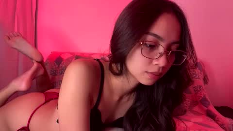 Aria Mariz online show from 10-28-25, 07:34