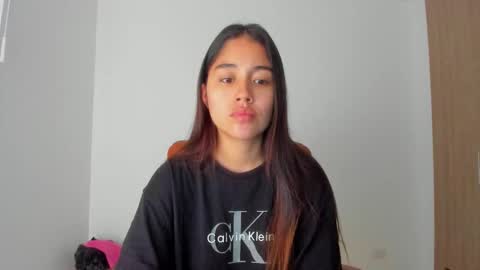 Snapshot of ariamontgomeryyy chatting on 11-07-25, 01:38 Aria Montgomery online show from 11-07-25, 01:38