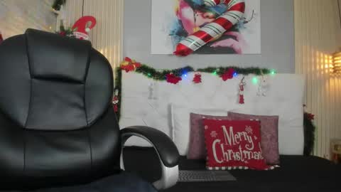 Ari online show from 12-19-25, 12:12