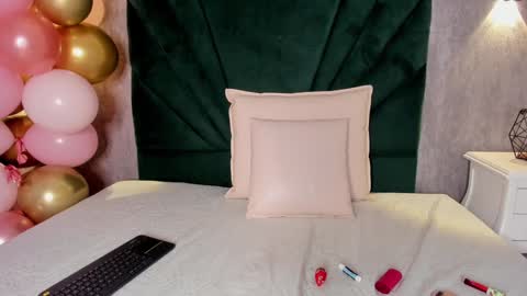 ARIANA online show from 12-31-24, 03:34