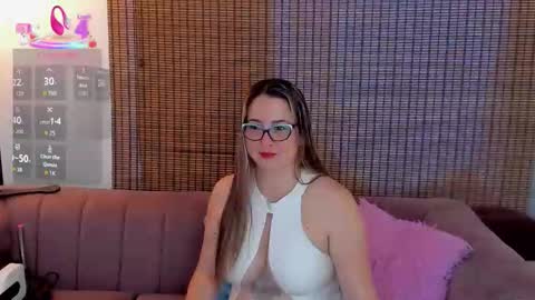 Snapshot of ariana_cross_ chatting on 11-26-25, 12:39 Ariana Cruz online show from 11-26-25, 12:39