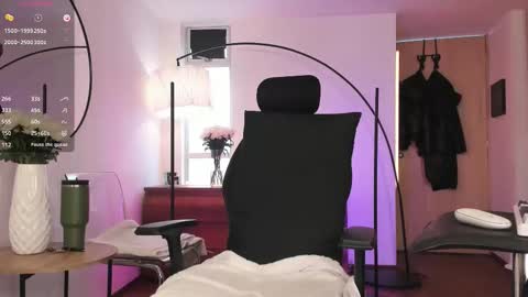 Snapshot of ariana_fitl chatting on 01-10-26, 04:42 DaniAri - dimension X at night NY time online show from 01-10-26, 04:42