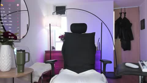 Snapshot of ariana_fitl chatting on 02-06-26, 02:42 DaniAri - dimension X at night NY time online show from 02-06-26, 02:42