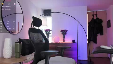 Snapshot of ariana_fitl chatting on 02-25-26, 01:54 DaniAri - dimension X at night NY time online show from 02-25-26, 01:54