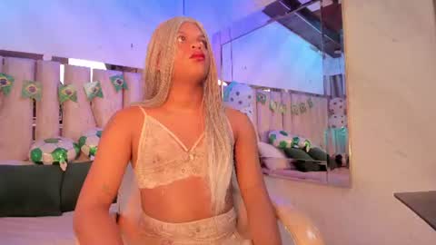 ariana_grande233 online show from 06-20-26, 11:46
