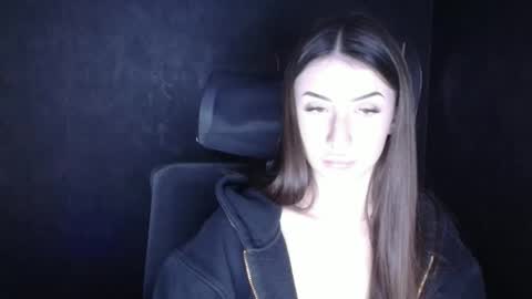 Ariana online show from 10-08-25, 06:44