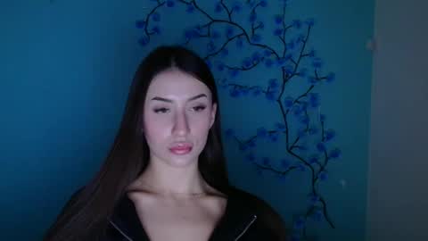 Ariana online show from 12-21-25, 07:26