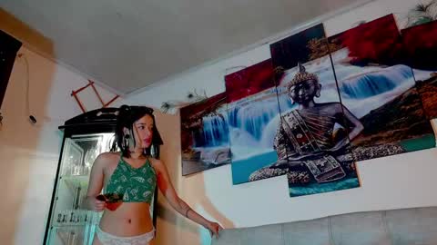 ariana_whitee online show from 04-17-26, 09:12