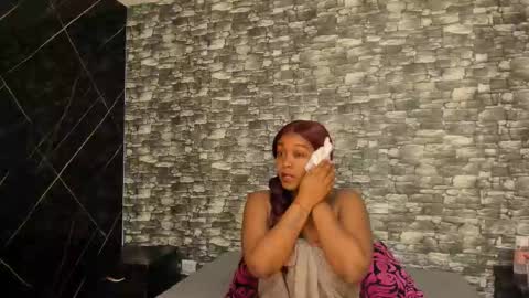 Ariana online show from 09-27-25, 12:21