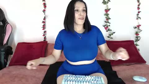 Ariana online show from 10-29-25, 09:38