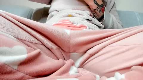 Ariana  Steven online show from 01-18-26, 09:07