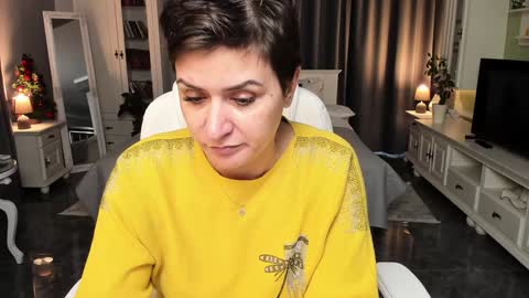 Ana online show from 12-31-24, 12:36