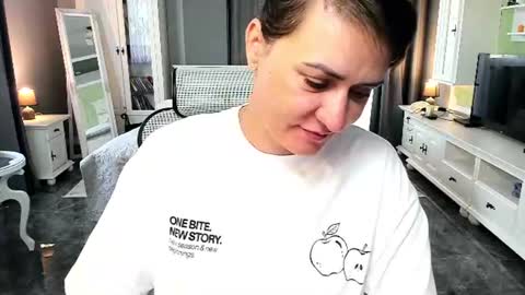 Snapshot of arianasage_ chatting on 07-19-26, 06:06 Ana online show from 07-19-26, 06:06