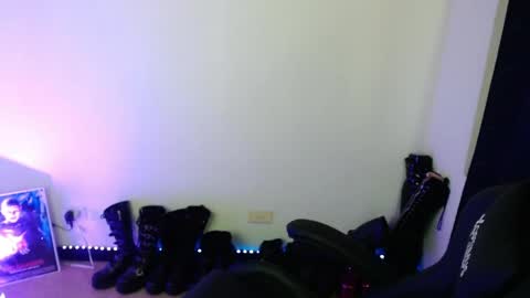 Snapshot of arianauwu666 chatting on 04-29-26, 08:59 help me 100 hands up my OF is Free online show from 04-29-26, 08:59