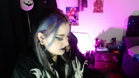 Snapshot of arianauwu666 chatting on 06-12-26, 09:46 help me 100 hands up my OF is Free online show from 06-12-26, 09:46