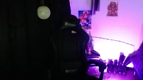 Snapshot of arianauwu666 chatting on 07-28-26, 07:50 help me 100 hands up my OF is Free online show from 07-28-26, 07:50
