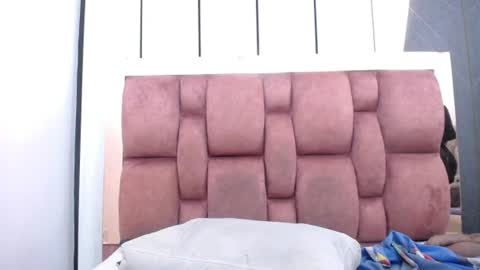 Snapshot of arianna_pearl chatting on 06-20-26, 01:58 arianna pearl online show from 06-20-26, 01:58