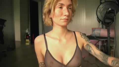 Olivka online show from 03-11-25, 09:02