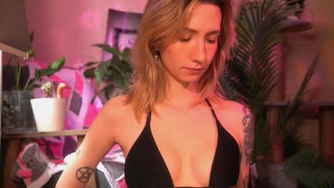 Olivka online show from 03-06-26, 06:21