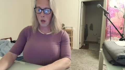 Arianna Sinz online show from 09-11-25, 06:02