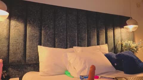 Arianna online show from 10-02-25, 07:43