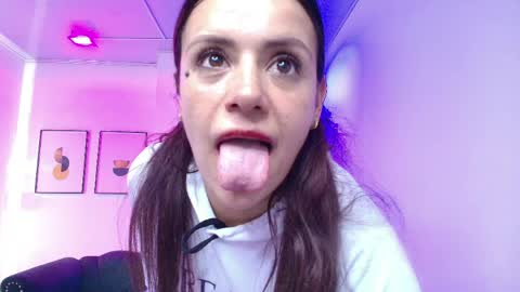 Snapshot of arianna_sweeet chatting on 05-17-26, 03:52 arianna_sweeet online show from 05-17-26, 03:52