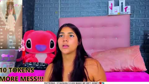 Snapshot of ariannalewis1 chatting on 01-17-25, 10:01 Arianna online show from 01-17-25, 10:01
