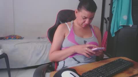 ariannaloovel online show from 03-20-26, 03:50