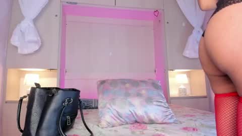 Snapshot of ariannavega_ chatting on 06-03-26, 11:46 ariannavega_ online show from 06-03-26, 11:46