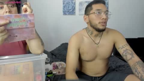 ariannawil online show from 12-01-25, 01:32