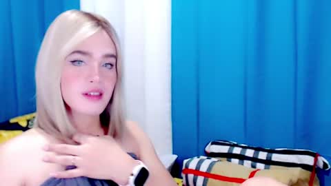 Snapshot of arianne_xoxo777 chatting on 07-02-26, 12:54 ARIANNE CUMS online show from 07-02-26, 12:54