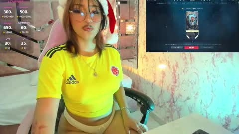 Snapshot of arianova_ chatting on 11-24-25, 01:11 Aria online show from 11-24-25, 01:11