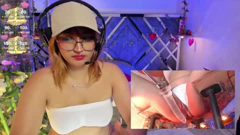 Snapshot of arianova_ chatting on 05-30-26, 01:30 Aria online show from 05-30-26, 01:30