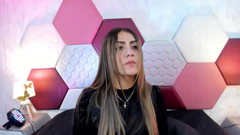 Snapshot of ariarous chatting on 05-20-26, 04:02 aria online show from 05-20-26, 04:02