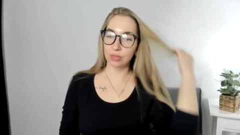 Aria online show from 03-02-26, 12:23